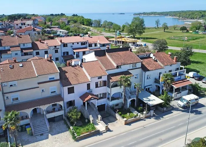 Mak Charming Close To The Sea Funtana